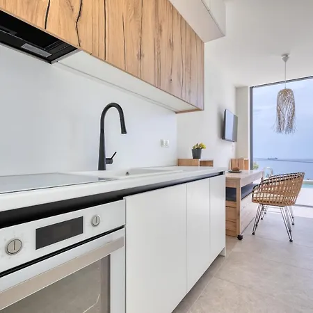 's Cave Seaside * 카리스토스