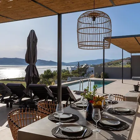 's Cave Seaside Vila